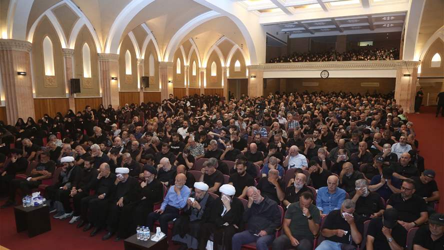 احياء يوم العاشر من محرم في مسجد الامامين الحسنين(ع)