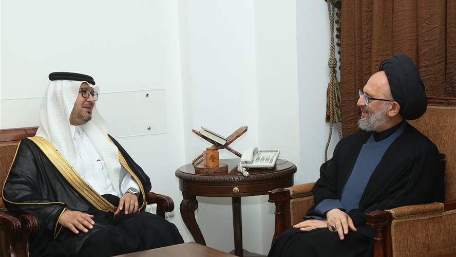   العلامة فضل الله استقبل البخاري والعريضي ووفدا باسم الحريري وشخصيات معزية بوالدته
