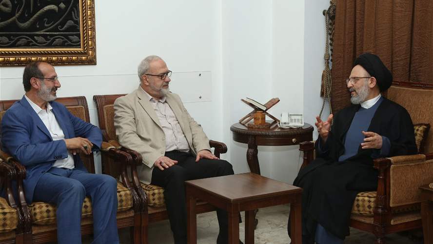 ​  وفد  من حزب الله زار العلامة السيد علي فضل الله 