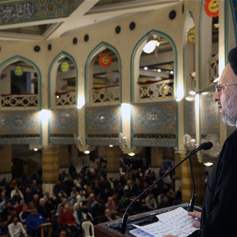 العلامة فضل الله أدّى صلاة عيد الفطر في مسجد الإمامين الحسنين(ع)